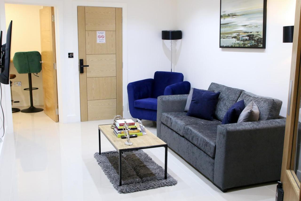 Lovely Studio Apartment With Access For Wheel-Chairs In Sydenham London Kültér fotó